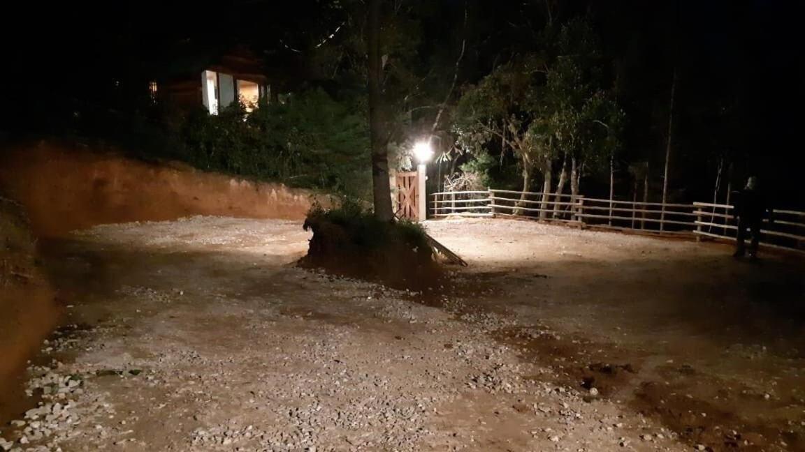 Chale Dos Tucanos- Parede De Vidro Com Linda Vista Campos do Jordão Zewnętrze zdjęcie